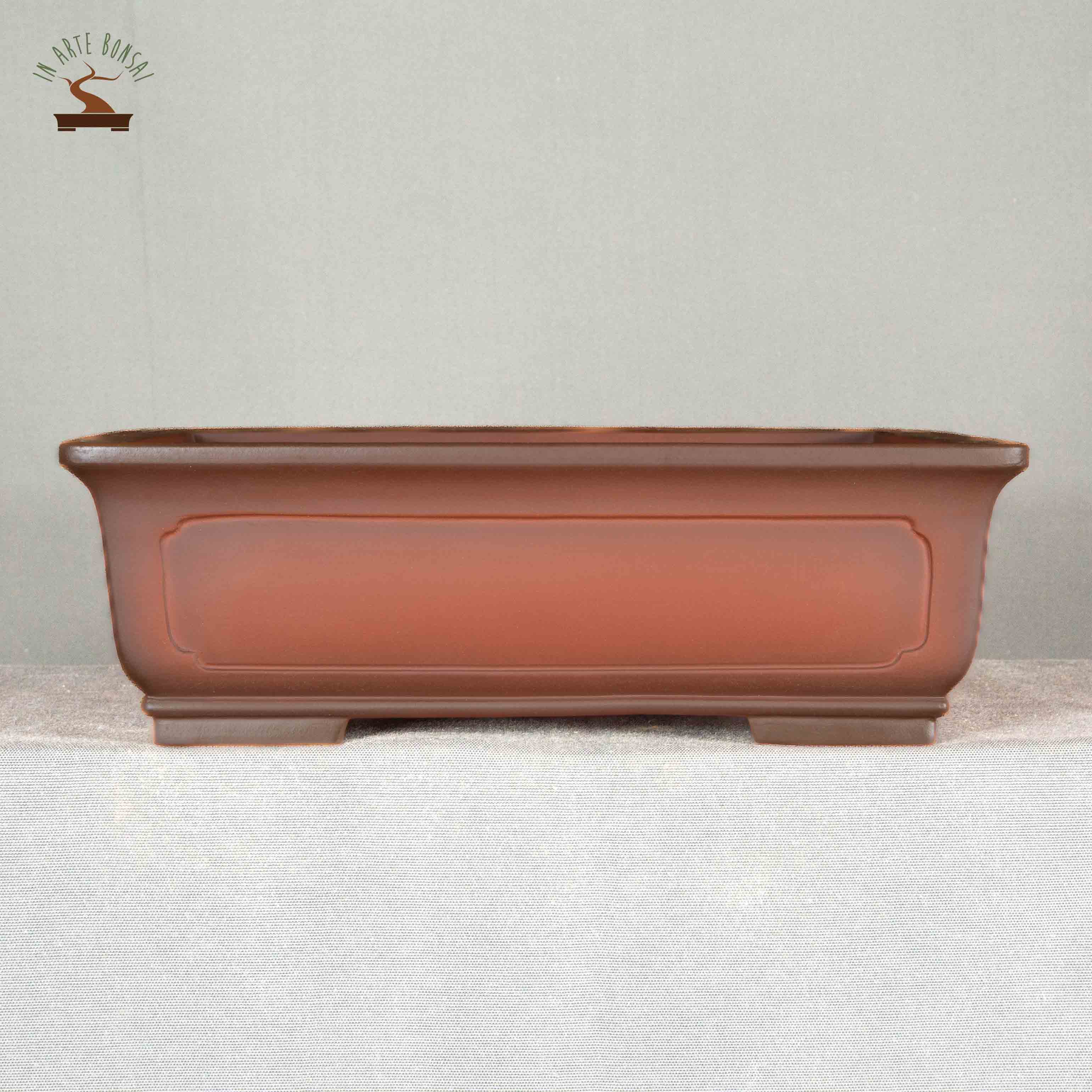 Bonsai pots in many shapes, sizes and colours